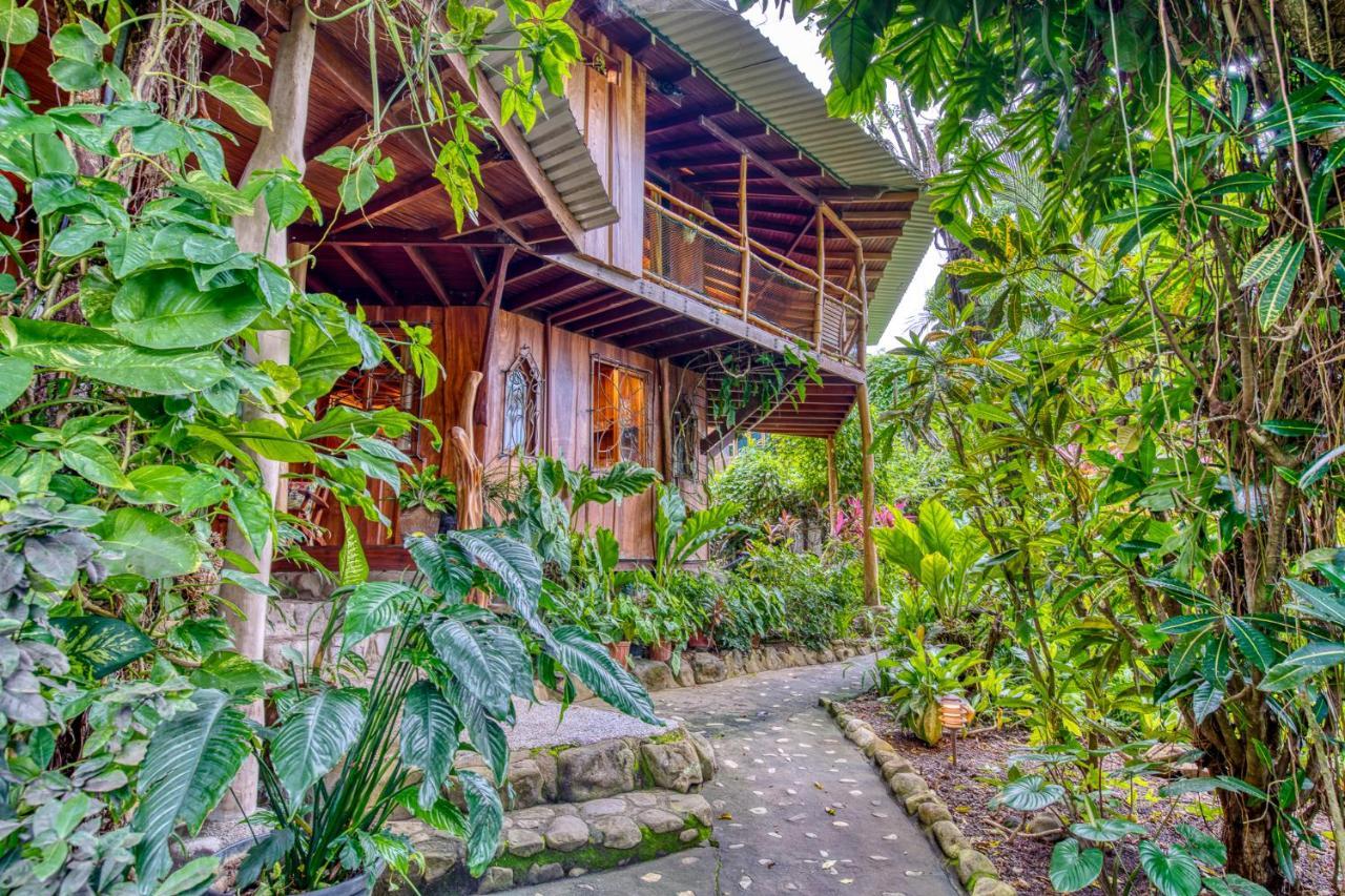 Hotel Amor De Mar Montezuma Exterior photo
